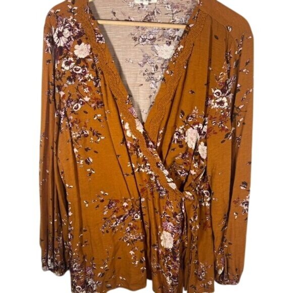 Maurices 1X rust floral wrap top - Picture 1 of 5